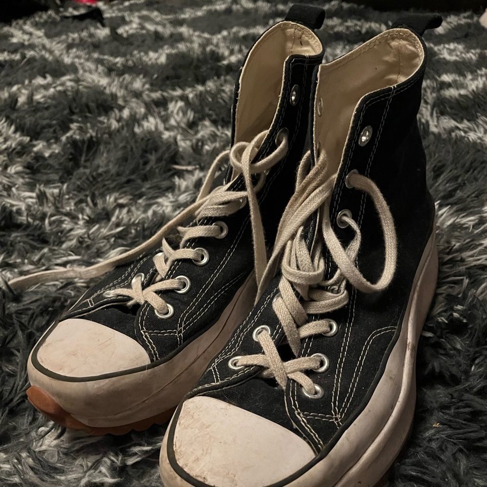 Beaten Converse Run Star Hike